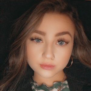 Meet your Posher, Melanie